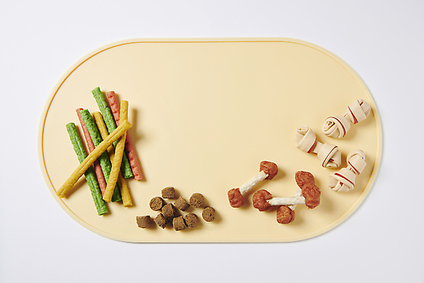 포토 JPG 스튜디오촬영 사람없음 하이앵글 먹이 오브젝트 개껌 애견간식 영양_영양소 카피스페이스 펫푸드 국내포토 뷰포인트 실내 공백 애견용품 영양소 파일형식