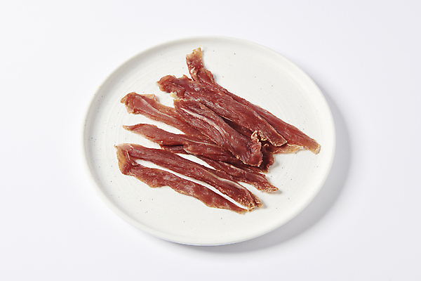 포토 JPG 스튜디오촬영 사람없음 먹이 오브젝트 애견간식 육포 핸드메이드 영양_영양소 펫푸드 국내포토 실내 애견용품 영양소 파일형식