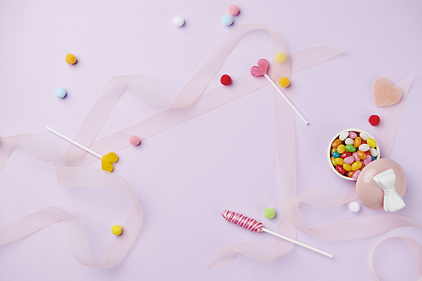 포토 JPG 스튜디오촬영 리본 화이트데이 디저트 막대사탕 사탕 사람없음 국내포토 음식 데이이벤트 실내 파일형식