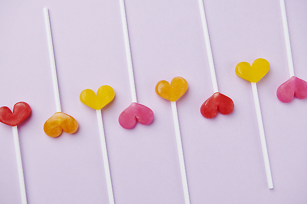 포토 JPG 스튜디오촬영 화이트데이 디저트 막대사탕 사탕 사람없음 하트 국내포토 모양 음식 데이이벤트 실내 파일형식