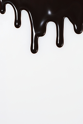 포토 JPG 스튜디오촬영 백그라운드 사람없음 초콜릿 검은색 흐름 흰색 질감 시럽 국내포토 컬러 컨셉 디저트 실내 파일형식