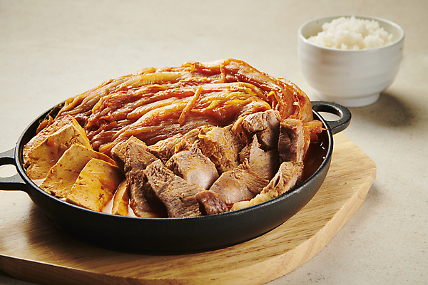 포토 JPG 스튜디오촬영 한식 김치 돼지고기 근접촬영 사람없음 삼겹살 공기밥 김치찜 묵은지 국내포토 음식 뷰포인트 밥 실내 육류 찜 파일형식