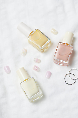 포토 JPG 스튜디오촬영 실내 사람없음 하이앵글 뷰티 반지 네일아트 오브젝트 매니큐어 네일용품 인조손톱 국내포토 뷰포인트 장신구 내부 화장품 미용용품 손톱 파일형식