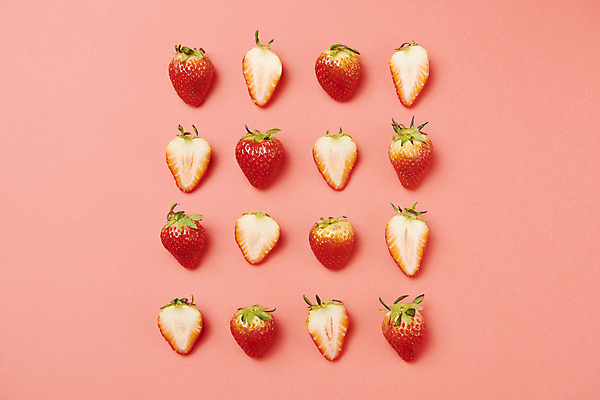포토 JPG 스튜디오촬영 음식 패턴 딸기 단면 실내 사람없음 빨간색 컬러푸드 일렬 국내포토 컬러 무늬 과일 내부 파일형식