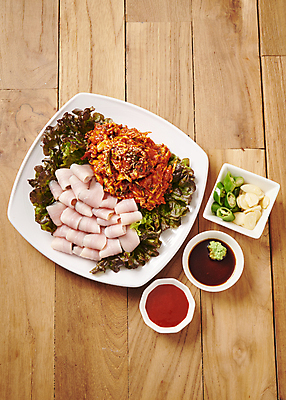 포토 JPG 고추 마늘 사람없음 회 양념 소스 상추 생선요리 기호식품 초고추장 회무침 밴댕이 국내포토 음식 채소 어류 무침 파일형식