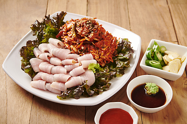 포토 JPG 고추 마늘 사람없음 회 양념 소스 상추 생선요리 기호식품 초고추장 회무침 밴댕이 국내포토 음식 채소 어류 무침 파일형식