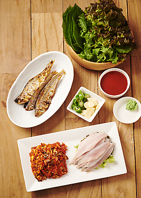 포토 JPG 고추 마늘 사람없음 회 상추 생선요리 기호식품 생선구이 초고추장 회무침 밴댕이 국내포토 음식 채소 어류 양념 구이 무침 파일형식