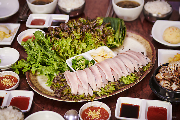 포토 JPG 반찬 사람없음 식당 회 신선 소스 상차림 쌈채소 밴댕이 국내포토 음식 채소 어류 상점 양념 파일형식