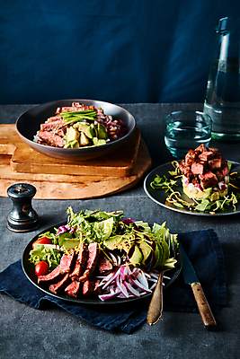 포토 JPG 그릇 육류 스테이크 사람없음 식사 샐러드 나이프 국내포토 식기 음식 식재료 서양음식 칼 파일형식