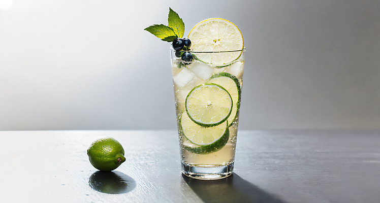 JPG 스튜디오촬영 편집이미지 열매 잔 사람없음 칵테일 레몬 민트 라임 냉음료 모히토 편집실사 AI포토 AI콘텐츠 식물 식기 음료 과일 주류 실내 허브 CG 파일형식