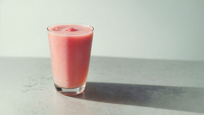 JPG 스튜디오촬영 편집이미지 잔 사람없음 냉음료 수박주스 편집실사 AI포토 AI콘텐츠 식기 음료 실내 과일주스 CG 파일형식