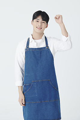 포토 JPG 스튜디오촬영 남자 응원 실내 한명 미소 상반신 20대 청년 성인 앞모습 손들기 파이팅 앞치마 주먹 한국인 창업 성인남자한명만 소상공인 국내포토 직업 1 뷰포인트 모션 표정 사람 동양인 내부 경제 상인 자영업 남자한명만 성인남자만 파일형식