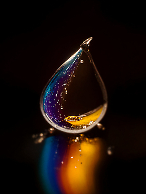 JPG 편집이미지 순간포착 사람없음 컬러풀 반사 물방울 액체 디지털합성 튀는물 편집실사 AI컴퓨터그래픽 AI콘텐츠 컬러 촬영기법 CG 액체표현 스플래쉬 파일형식