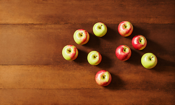 JPG 스튜디오촬영 편집이미지 사람없음 나뭇결 사과 카피스페이스 편집실사 AI포토 AI콘텐츠 과일 실내 공백 CG 파일형식
