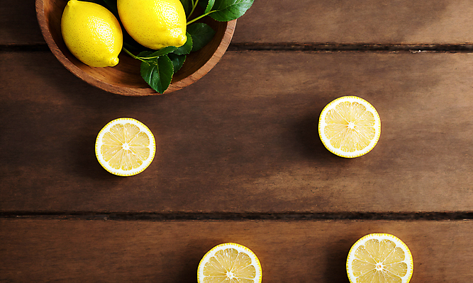 JPG 스튜디오촬영 편집이미지 그릇 잎 단면 사람없음 나뭇결 레몬 슬라이스 카피스페이스 편집실사 AI포토 AI콘텐츠 식물 식기 과일 실내 공백 CG 파일형식