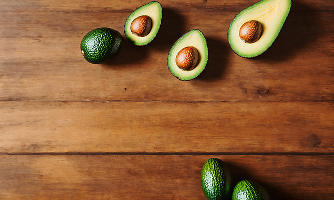 JPG 스튜디오촬영 편집이미지 단면 사람없음 나뭇결 아보카도 카피스페이스 편집실사 AI포토 AI콘텐츠 과일 실내 공백 CG 파일형식