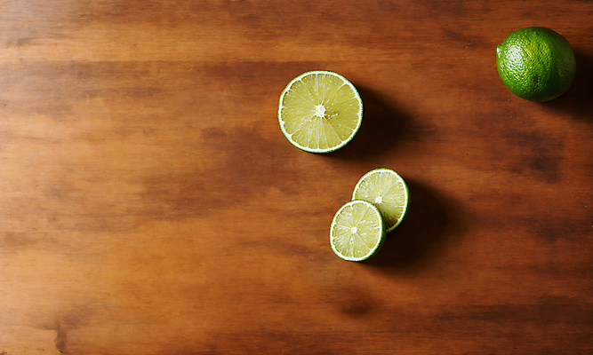 JPG 스튜디오촬영 편집이미지 단면 사람없음 나뭇결 슬라이스 라임 카피스페이스 편집실사 AI포토 AI콘텐츠 과일 실내 공백 CG 파일형식