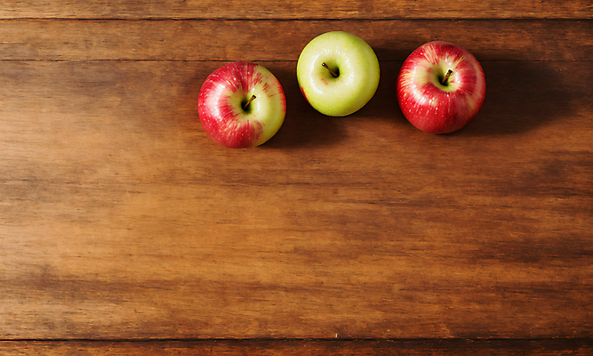 JPG 스튜디오촬영 편집이미지 사람없음 나뭇결 세개 사과 카피스페이스 편집실사 AI포토 AI콘텐츠 과일 실내 3 공백 CG 파일형식