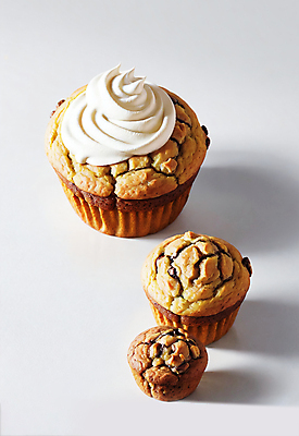 JPG 스튜디오촬영 편집이미지 빵 디저트 사람없음 컵케이크 크림 머핀 편집실사 AI포토 AI콘텐츠 음식 실내 케이크 CG 파일형식