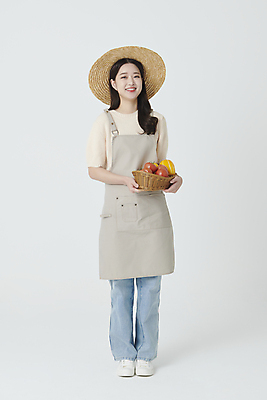 포토 JPG 스튜디오촬영 전신 여자 토마토 한명 서기 미소 들기 20대 성인 앞모습 바구니 앞치마 한국인 수확 농부 밀짚모자 참외 성인여자한명만 소상공인 청년농부 국내포토 직업 모자_잡화 1 뷰포인트 농업 채소 과일 모션 실내 표정 사람 동양인 청년 경제 상인 여자한명만 성인여자만 파일형식