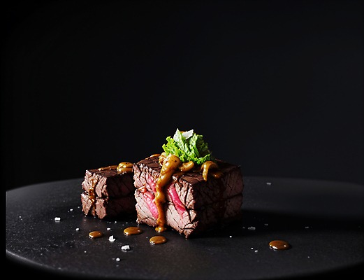 JPG 스튜디오촬영 편집이미지 음식 채소 육류 스테이크 사람없음 소스 토핑 편집실사 AI포토 AI콘텐츠 식재료 서양음식 실내 양념 CG 파일형식