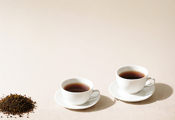 JPG 편집이미지 실내 사람없음 차 찻잔 오브젝트 찻잎 편집실사 AI포토 AI콘텐츠 음료 잔 내부 차_음료 CG 파일형식