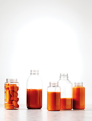 포토 JPG 스튜디오촬영 건강 사람없음 주황색 당근 병 담기 건강식 당근주스 국내포토 식기 음식 컬러 모션 뿌리채소 실내 야채주스 파일형식