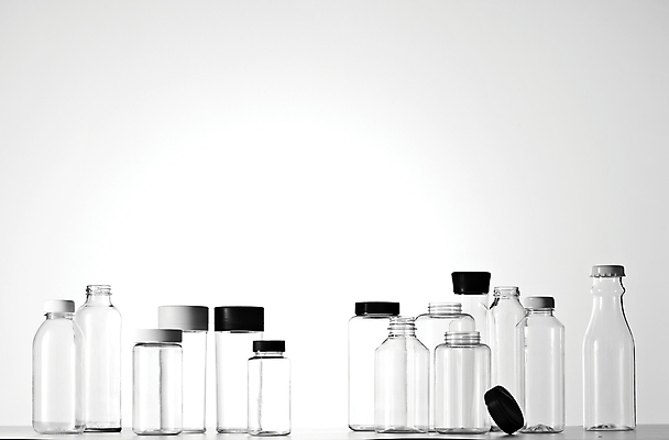 포토 JPG 스튜디오촬영 유리병 사람없음 여러개 공병 텀블러 플라스틱병 국내포토 다수 병_용기 실내 컵 플라스틱 병_담는 파일형식