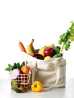 포토 JPG 스튜디오촬영 식재료 오이 파프리카 바나나 사람없음 바구니 당근 사과 담기 샐러리 아보카도 에코백 국내포토 채소 가방 과일 모션 뿌리채소 실내 에코 파일형식