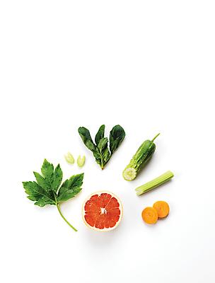 포토 JPG 스튜디오촬영 식재료 오이 누끼 사람없음 하이앵글 당근 자몽 슬라이스 시금치 샐러리 국내포토 뷰포인트 채소 과일 뿌리채소 실내 파일형식