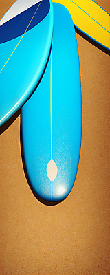 JPG 편집이미지 배너 세로배너 사람없음 파란색 갈색 현수막 서핑보드 서핑 디지털합성 편집실사 AI포토 AI콘텐츠 컬러 세로 수상스포츠 보드_스포츠 CG 파일형식