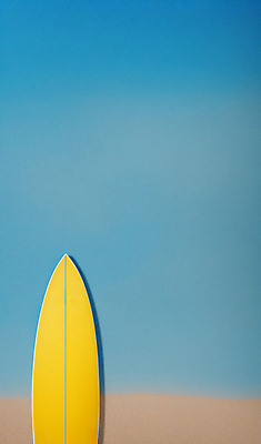 JPG 주간 편집이미지 이벤트 사람없음 야외 여름 파란색 노란색 서핑보드 알림 디지털합성 카피스페이스 편집실사 AI포토 AI콘텐츠 자연요소 계절 컬러 공백 보드_스포츠 CG 파일형식