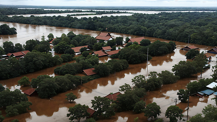 JPG 주간 나무 편집이미지 하늘 산 주택 풍경 사람없음 야외 마을 홍수 자연재해 디지털합성 기후변화 기후위기 편집실사 AI포토 AI콘텐츠 자연요소 식물 날씨 건물 변화 CG 재해 위기 파일형식