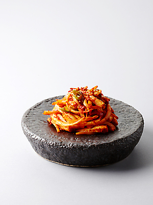 포토 JPG 접시 한식 음식 반찬 사람없음 나물 도라지 도라지무침 플레이팅 국내포토 식기 채소 상차림 무침 파일형식