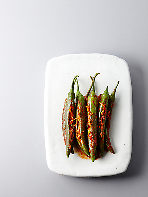 포토 JPG 접시 한식 음식 고추 반찬 김치 사람없음 고추김치 플레이팅 국내포토 식기 채소 상차림 파일형식