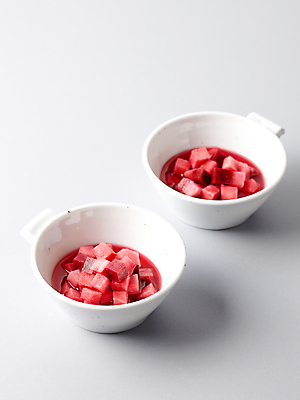 포토 JPG 한식 음식 반찬 사람없음 무 피클 비트 플레이팅 국내포토 채소 뿌리채소 상차림 절임 파일형식