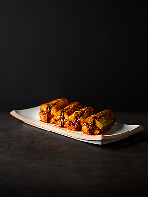 포토 JPG 접시 한식 음식 반찬 김치 오이 사람없음 오이김치 플레이팅 국내포토 식기 채소 상차림 파일형식