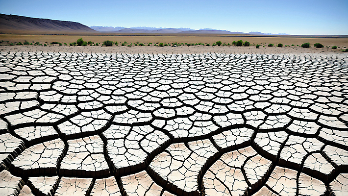 JPG 편집이미지 하늘 건조 풍경 사람없음 균열 땅 자연재해 가뭄 편집실사 AI포토 AI콘텐츠 모션 날씨 CG 재해 파일형식