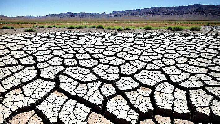 JPG 편집이미지 하늘 건조 풍경 사람없음 균열 땅 자연재해 가뭄 편집실사 AI포토 AI콘텐츠 모션 날씨 CG 재해 파일형식