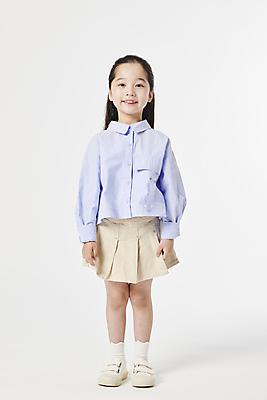 포토 JPG 스튜디오촬영 전신 여자 어린이 한명 서기 미소 소녀 앞모습 한국인 정자세 차렷 소녀한명만 국내포토 1 뷰포인트 포즈 모션 실내 표정 사람 동양인 여자한명만 소녀만 파일형식