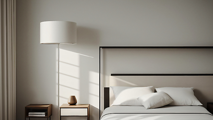 JPG 편집이미지 베개 실내 사람없음 장식 인테리어 햇빛 침실 흰색 침대 스탠드 포근함 디지털합성 모던 서랍장 심플 미니멀 수면등 편집실사 AI포토 AI콘텐츠 디자인 컬러 가구 침구 조명 내부 태양 감각 CG 파일형식