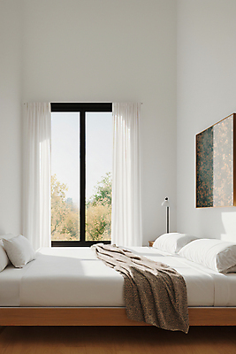 JPG 편집이미지 라이프스타일 액자 창문 베개 실내 사람없음 인테리어 침실 이불 흰색 침대 커튼 포근함 디지털합성 편집실사 AI포토 AI콘텐츠 디자인 컬러 가구 침구 내부 생활 감각 CG 파일형식