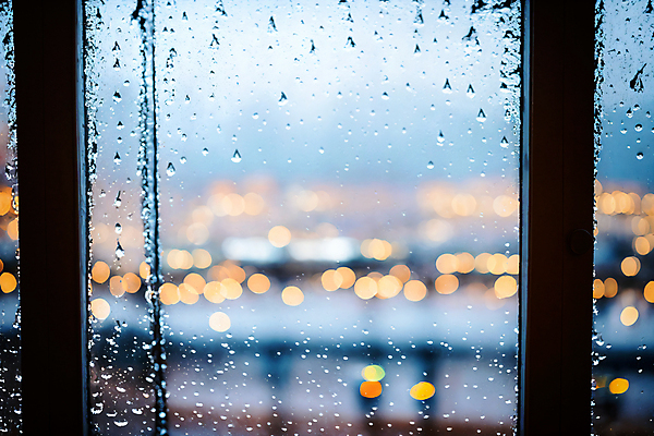 JPG 편집이미지 창문 풍경 사람없음 비 보케 블러효과 편집실사 AI포토 AI콘텐츠 자연요소 날씨 CG 블러 파일형식 효과