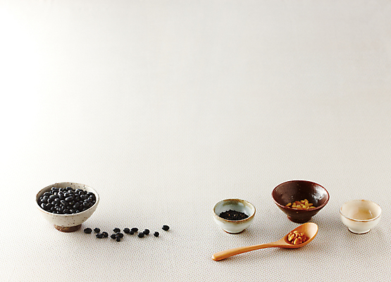 포토 JPG 그릇 잔 콩 사람없음 숟가락 오브젝트 담기 호두 깨 잣 플레이팅 국내포토 식기 식재료 모션 곡류 수저 견과류 조미료 상차림 파일형식