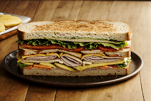 JPG 편집이미지 접시 채소 치즈 사람없음 가득함 디지털합성 햄 클럽샌드위치 편집실사 AI포토 AI콘텐츠 식기 유제품 샌드위치 육류 CG 파일형식