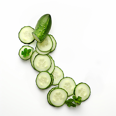 JPG 편집이미지 잎 단면 오이 사람없음 초록색 하이앵글 디지털합성 슬라이스 편집소스 편집실사 AI포토 AI콘텐츠 식물 뷰포인트 컬러 채소 CG 파일형식