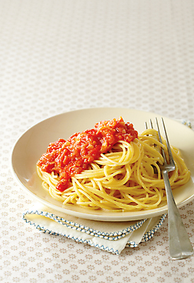 포토 JPG 접시 포크 스파게티 사람없음 식사 천 토마토스파게티 플레이팅 국내포토 식기 파스타 직물 상차림 파일형식