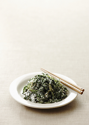 포토 JPG 접시 젓가락 반찬 사람없음 식사 나물 나물무침 플레이팅 국내포토 식기 음식 채소 수저 상차림 무침 파일형식