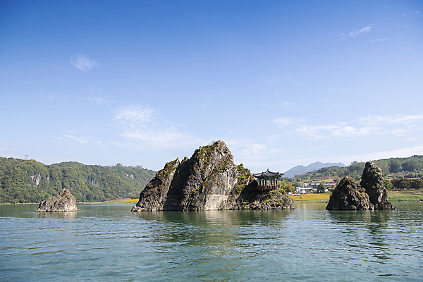 포토 JPG 구름 자연 하늘 산 풍경 사람없음 가을 힐링 도담삼봉 국내포토 자연요소 계절 관광지 생태계 단양 파일형식