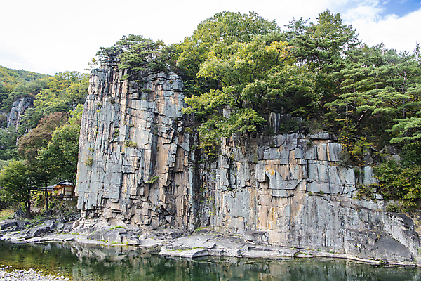 포토 JPG 구름 자연 하늘 산 풍경 사람없음 가을 힐링 단양 사인암 국내포토 자연요소 계절 생태계 충청북도 명승지 파일형식